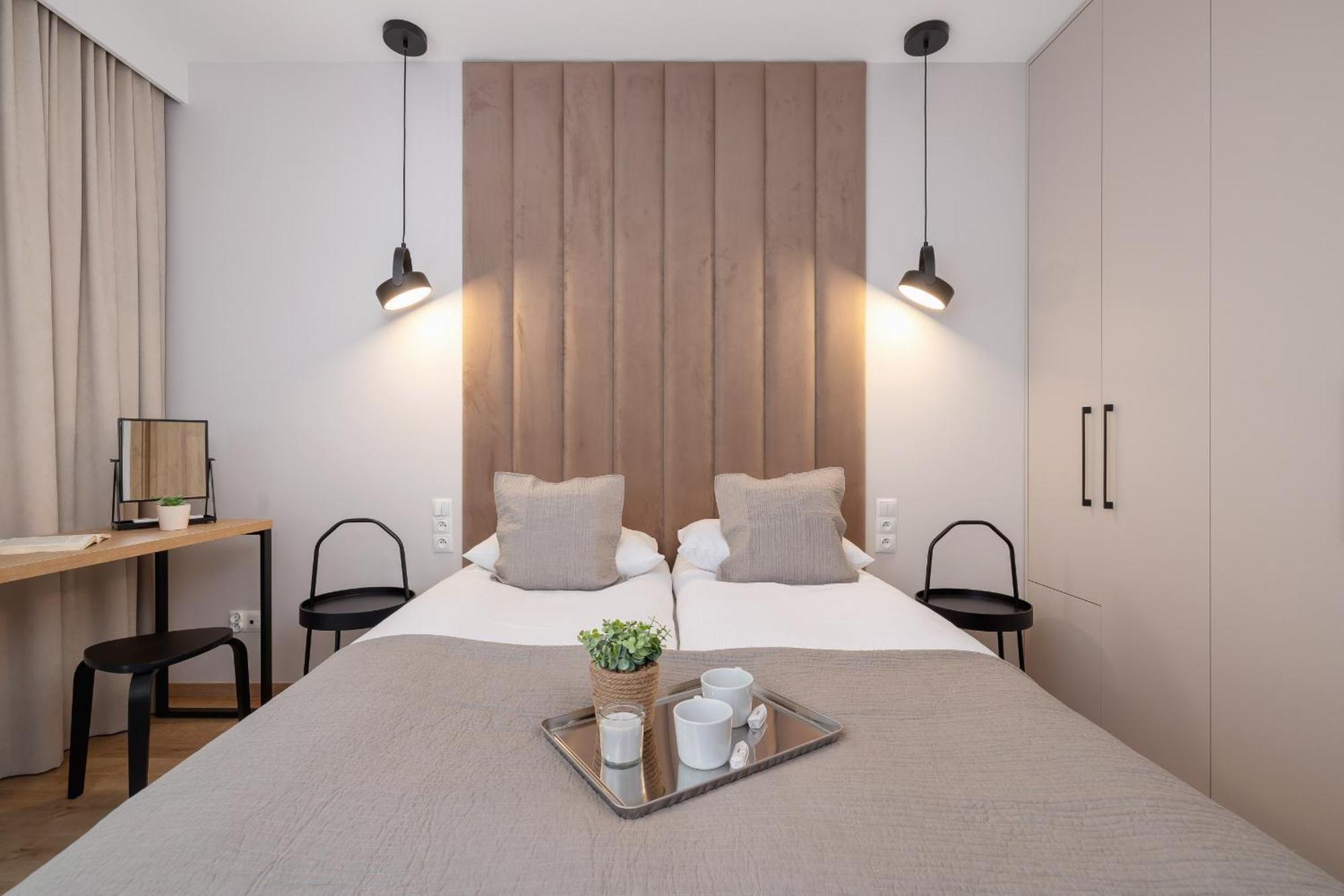 Bright Apartment In Krakow With Garden, Air Conditioning, Parking And Desk By Renters Prestige Екстериор снимка